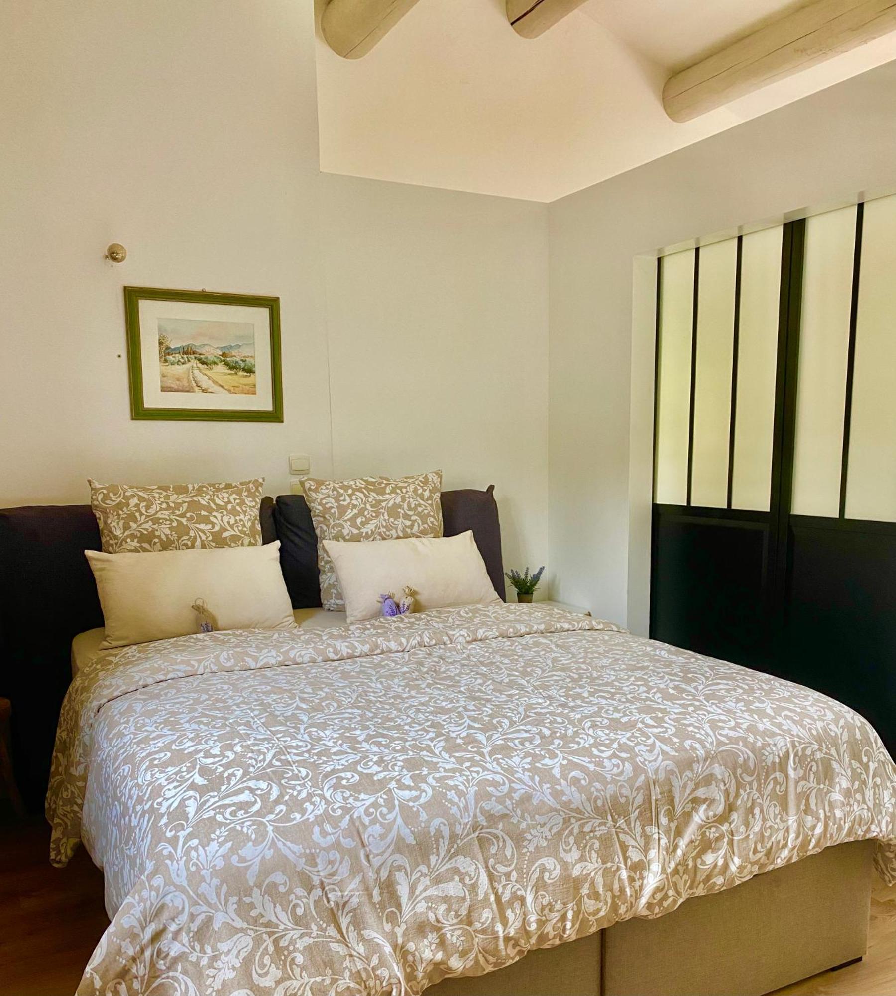 Appartement Neuf Et Au Calme Proche Avignon Althen-des-Paluds Exterior foto